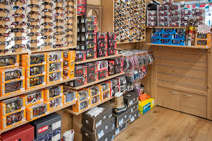 Photo n°7 de Ski Flash à Saint-Jean-d'Aulps (Magasin de vêtements de sport)