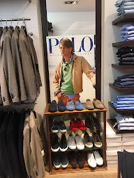 Photo n°17 de Boutique Curling Homme - Neuilly-sur-Seine à Neuilly-sur-Seine (Magasin de vêtements)