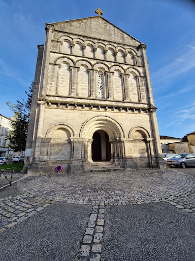 Eglise St-Pierre Gallery - France