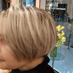 Photo n°13 de Au Salon d'Elfes à Paris (Salon de coiffure)