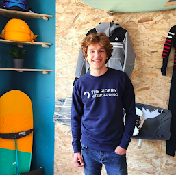 Photo n°10 de The Ridery Kitesurf & Wing à Paris (Magasin de vêtements pour femmes)