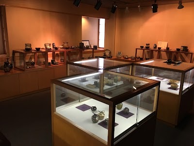 高取焼本家窯元/美術館 味楽窯 亀井味楽