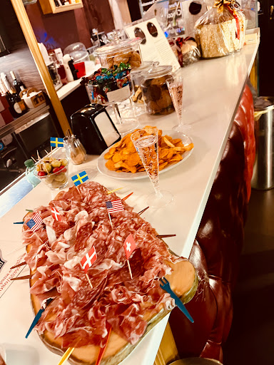 GALIA il caffè dei baresi tra Vini e Aperitivi Gallery - Italy