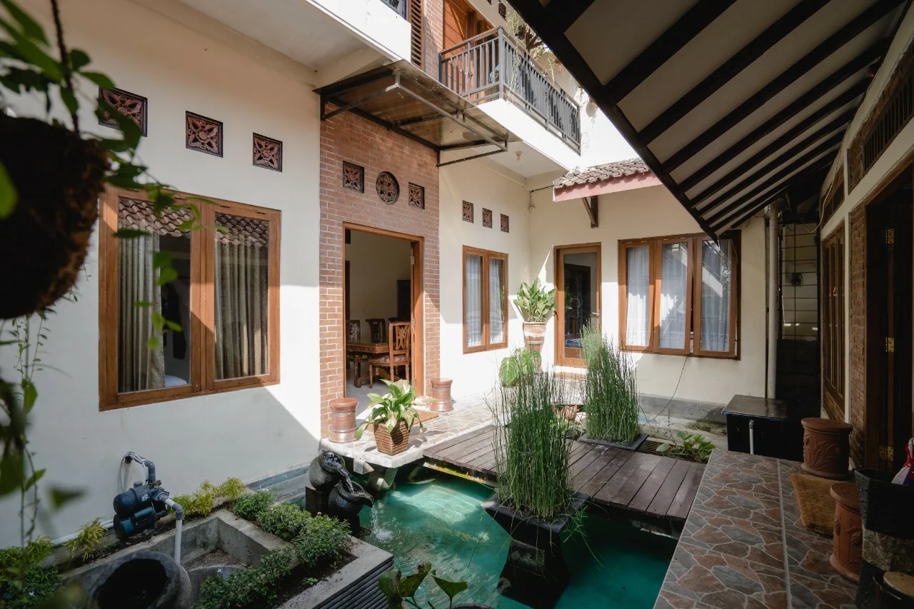 Girly Homestay