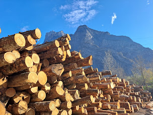 Photo n°2 de Maurienne bois de chauffage à Saint-Martin-de-la-Porte (Fournisseur de bois)
