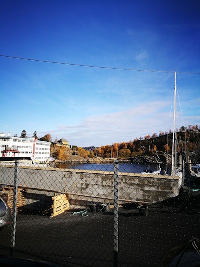 Photos of Knausen Senter