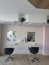 Photo n°10 de Mahuli coiffure à Saint-Rémy (Salon de coiffure)
