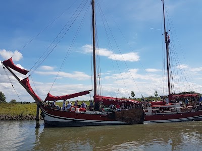 Photos of The momentum Hoeksche