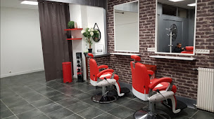Photo n°3 de ALMONT BARBER SHOP à Melun (Salon de coiffure)