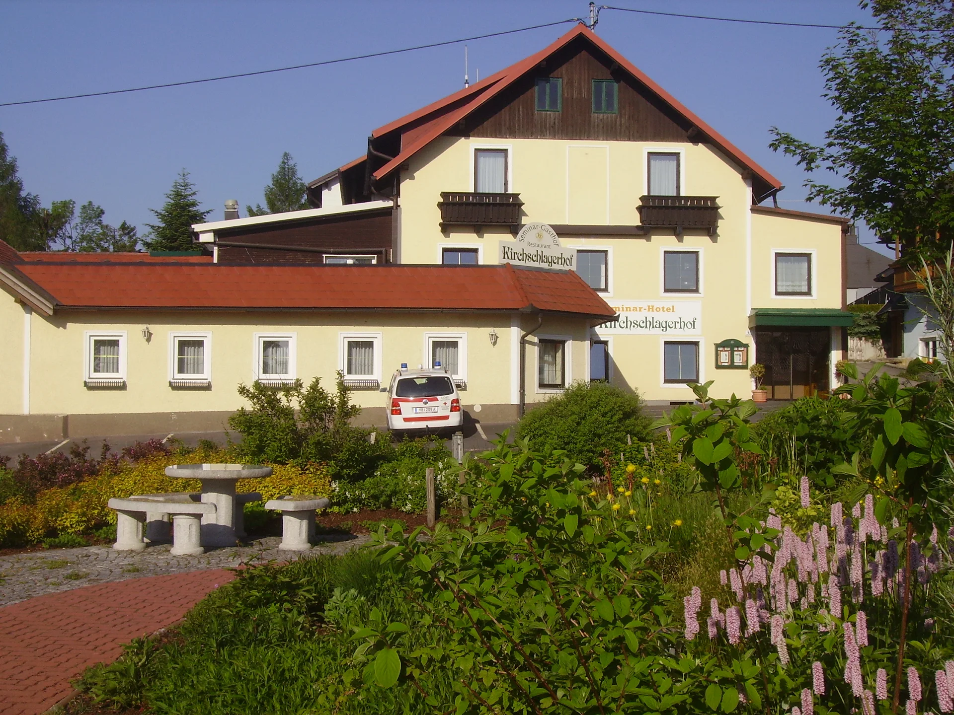 Kirchschlagerhof Monteurzimmer & Apartment