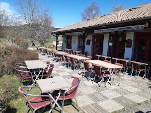 Photo n°5 de Camping Puy de Dôme - LES NARCISSES à Saint-Clément-de-Valorgue (Restaurant)