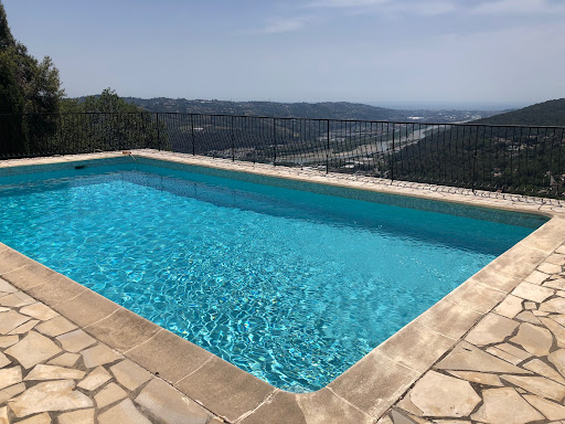 Photo de AZURA ENTRETIEN PISCINES à Castagniers (06670)