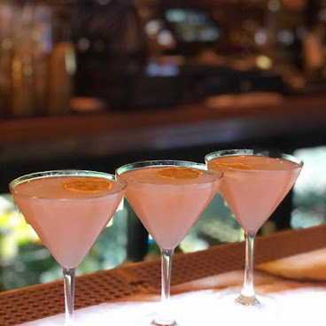 The Park Street Tavern by null