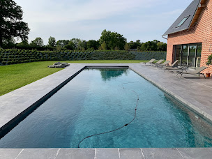 Photo n°25 de DELALANDE PISCINES & SPAS à Deauville (Service de réparation de piscines)