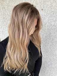 Photo n°7 de Alex Coiffure à Tarascon-sur-Ariège (Salon de coiffure)