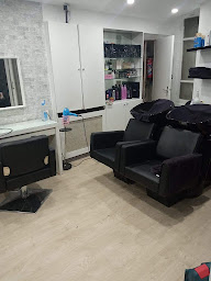 Photo n°4 de Lahna Coiffure à Arcueil (Salon de coiffure)