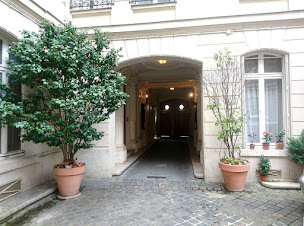 Photo n°20 de Centre Esthétique Médical - Cryolipolyse, Pressothérapie, Ostéopathie à Paris (Praticien en médecine holistique)