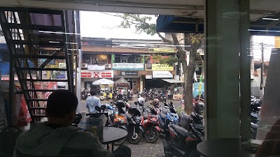 Photos of Indomaret Point 40132