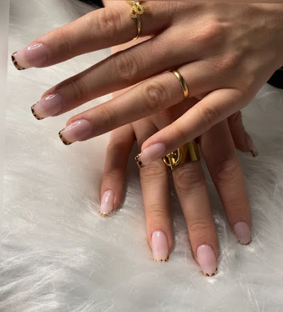 Luxuria Nails Beauté