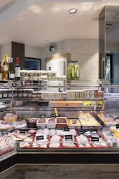 Photo n°11 de Boucherie Foch - Claude Possimato à Saint-Cloud (Boucherie-charcuterie)