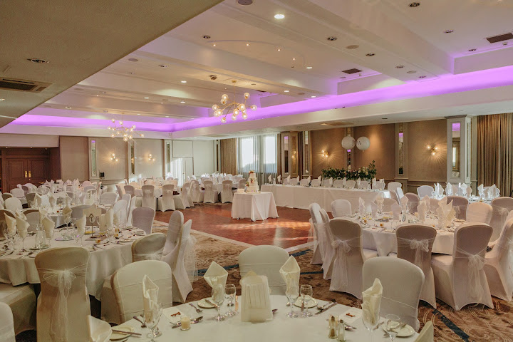 Glasgow Grosvenor Hotel by null