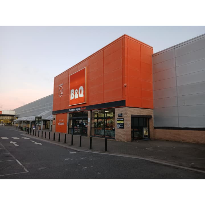 B&Q Cardiff Gate