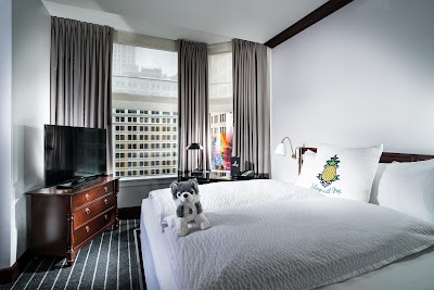 Photos of The Alise Chicago - A Staypineapple Hotel