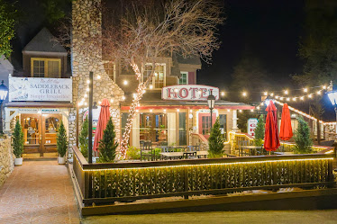 Saddleback Inn