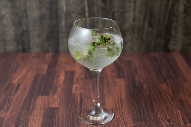 クラフトダイニング Gin&Niku(ジントニック)