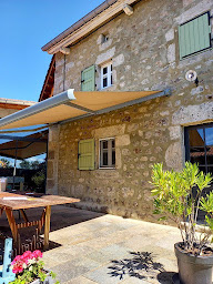 Photo n°4 de Monsieur Store - Le Puy-en-Velay - Stores & Pergolas - Chapuis Store à Brives-Charensac (Fournisseur de fenêtres)