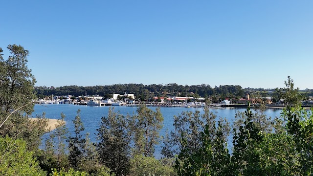 Lakes Entrance Beach