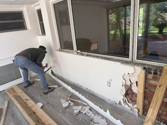 Moore’s Renovations & Handyman Services