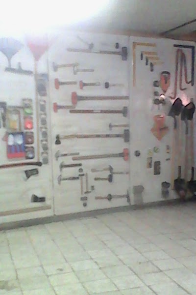 Photos of FERRETERIA MADECONSA
