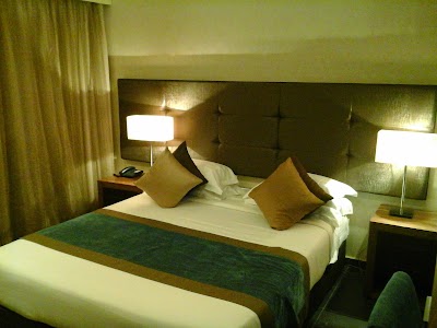 Photos of Hotel 4 P&eacute;talas