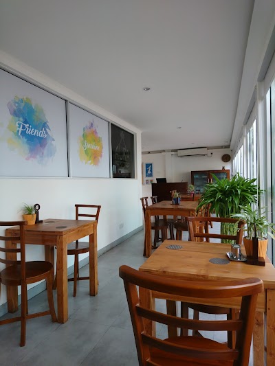 Photos of Aura Caf&eacute;