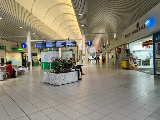 Elizabeth Quay Bus Station - Thumbnail