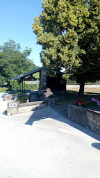 Photo n°11 de CHAMPVANS LES MOULINS - Mairie à Champvans-les-Moulins (Hôtel de ville)