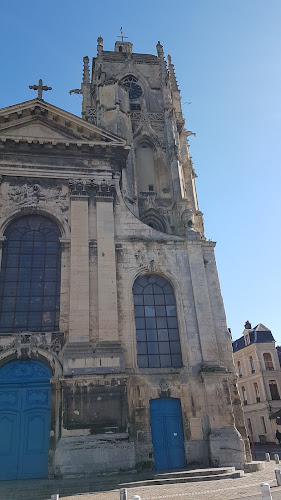 Église catholique Saint-Jean à Elbeuf - Rouen