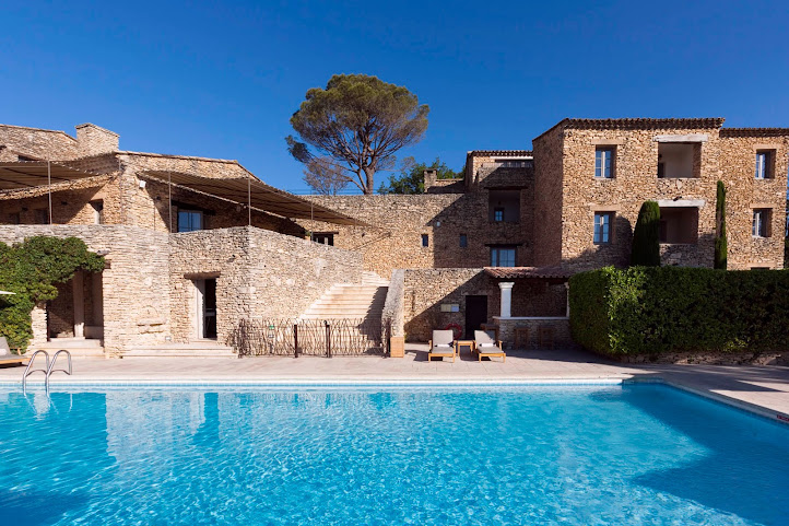 Le Mas des Herbes Blanches by null