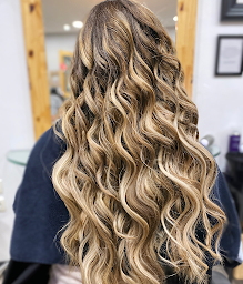 Photo n°27 de INSTANT COIFFURE à Le Péage-de-Roussillon (Salon de coiffure)