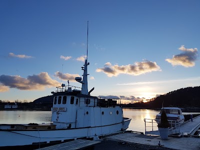 Photos of Husnes B&aring;tlag