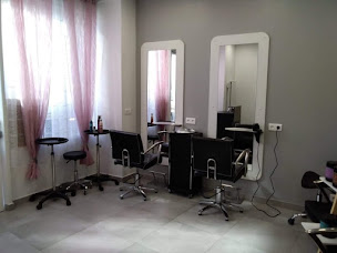 Photo n°3 de Chez Aude à Le Kremlin-Bicêtre (Salon de coiffure)