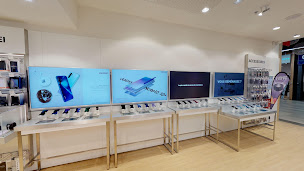 Photo n°12 de Boutique SFR Montivilliers à Montivilliers (Opérateur téléphonique)