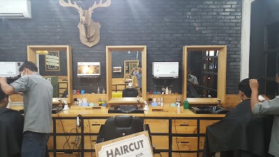 Photos of Old Skool - Barbershop And Shave Parlor