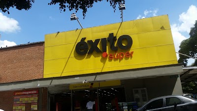 Photos of &Eacute;xito - La 70