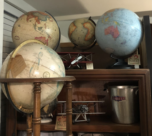 Gift in Lincoln Park Gallery - United States