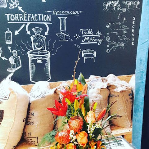 Café qui fume by null