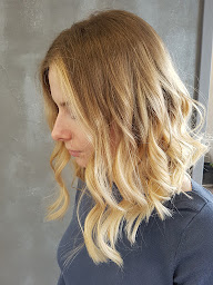 Photo n°21 de Atmosp Hair à Maule (Salon de coiffure)