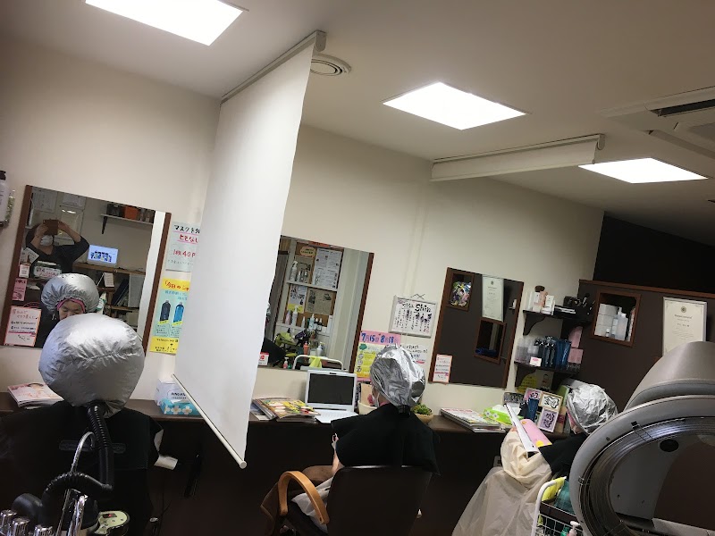 美容室アトリエ・Shin／ウィッグ専門店ラ・プラース