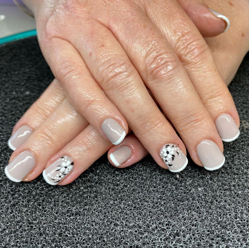 Nails and More - Beauty Spa - Thumbnail